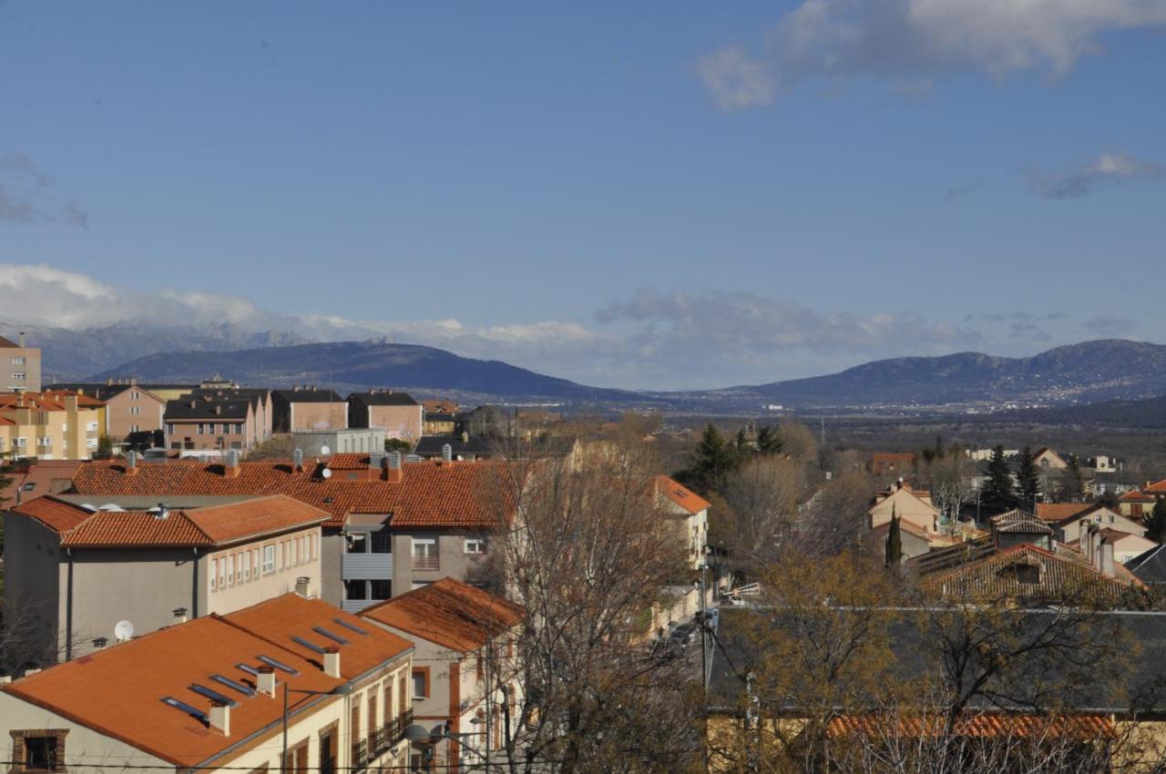 Hotel Tres Arcos San Lorenzo de El Escorial Bilik gambar